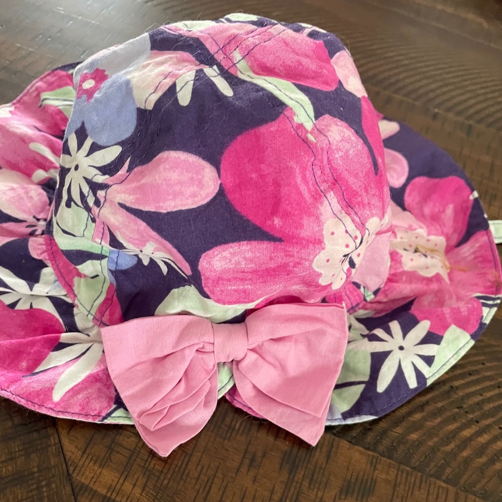 Baby girl hat 0-6 months Gymboree